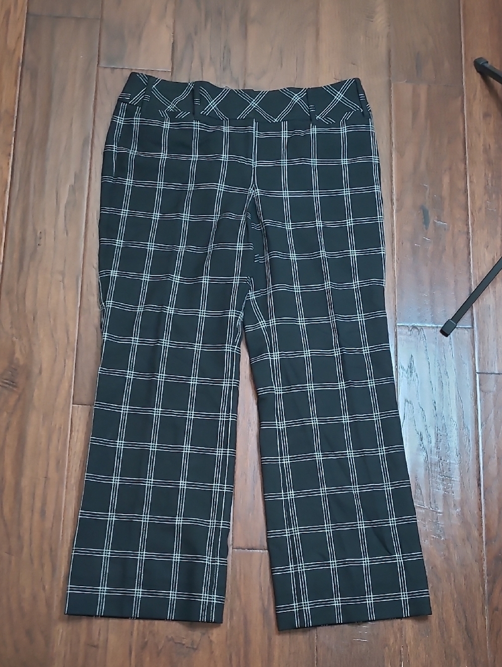 Ann Taylor LOFT Black & White Windowpane Plaid MARISA Trousers size 6